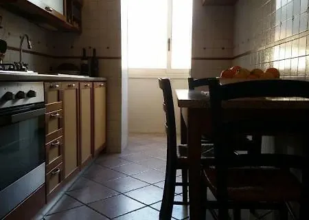Casa Di Via Di Mezzo * Камайоре