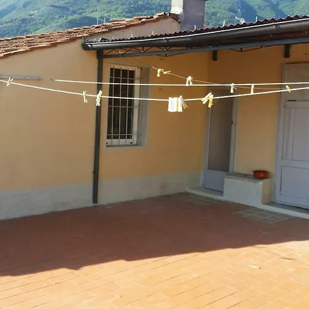 Casa Di Via Di Mezzo Апартаменты *